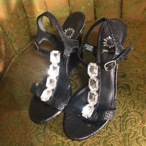 Yellow Box wedge with stones